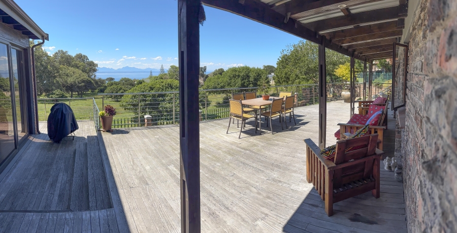 3 Bedroom Property for Sale in Mossel Bay Central Western Cape